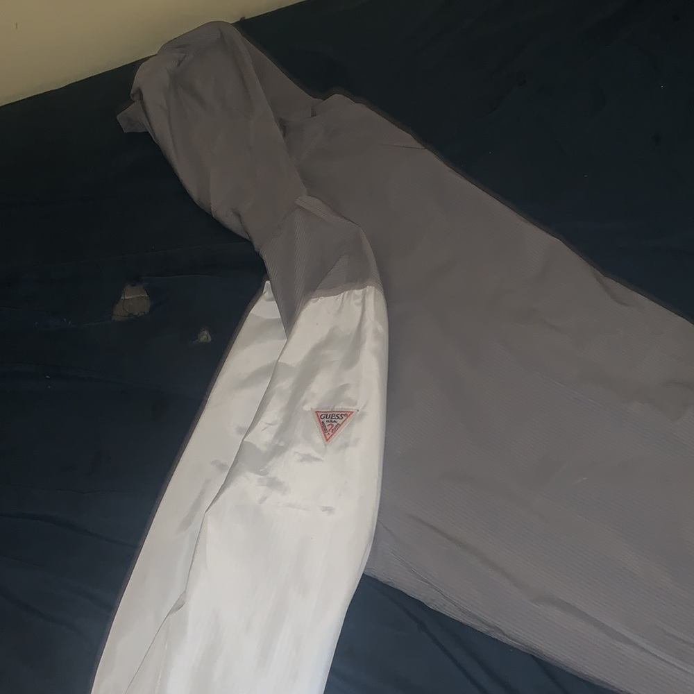 Guess jacket. - Picture 3 of 4